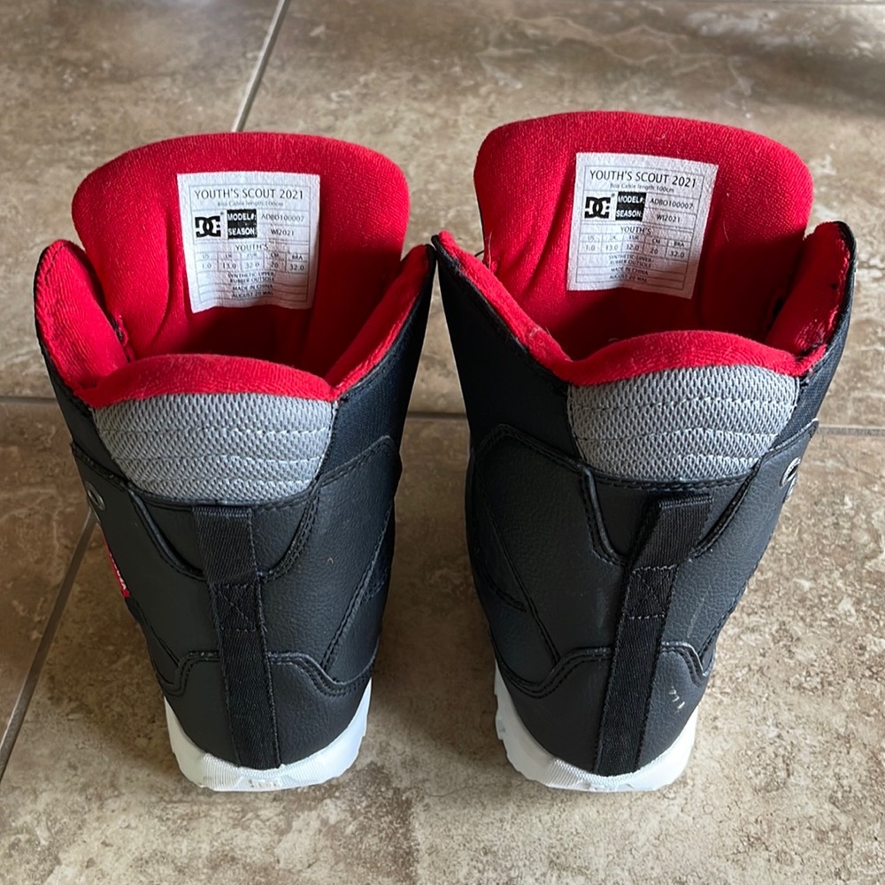 DC youth boys snowboard boots